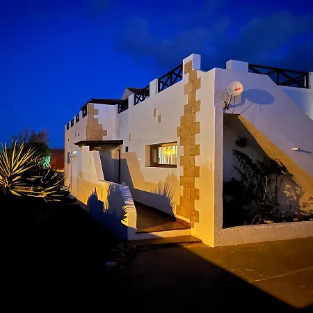 Casa Del Medio Villa Antigua  Exterior photo